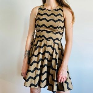 ♥️SOLD♥️ DUSEN DUSEN wavey print skater dress